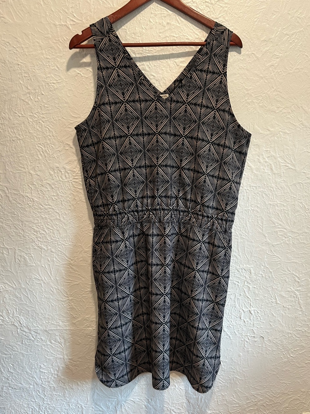 Kavu Black & White Geometric Midi Dress